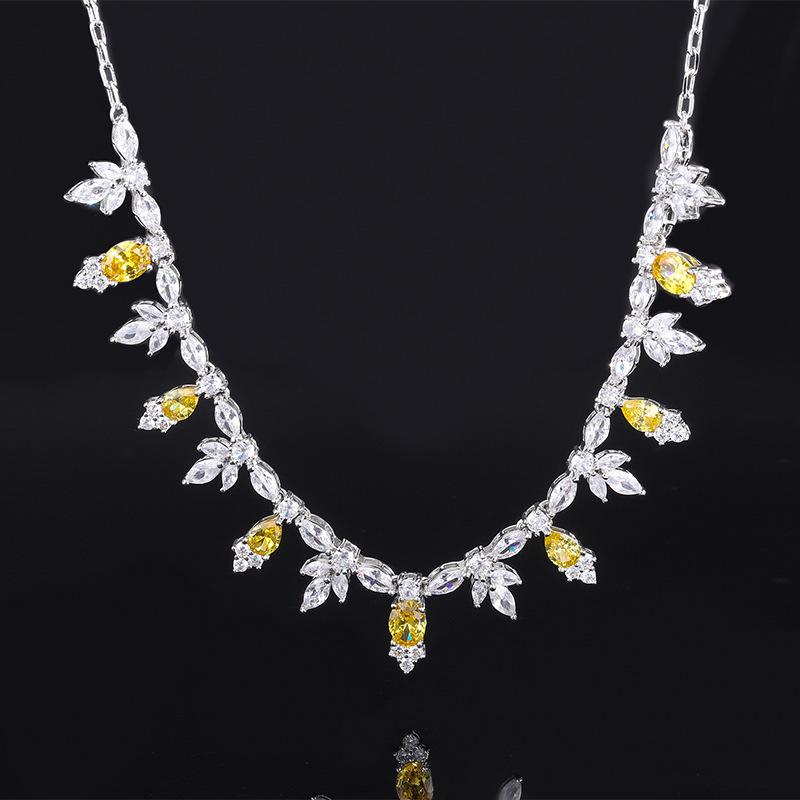 

Новые высококачественные цветочные украшения, банкетное платье, одежда, комплект аксессуаров, темперамент, ожерелье, изысканный кулон с бахромой.