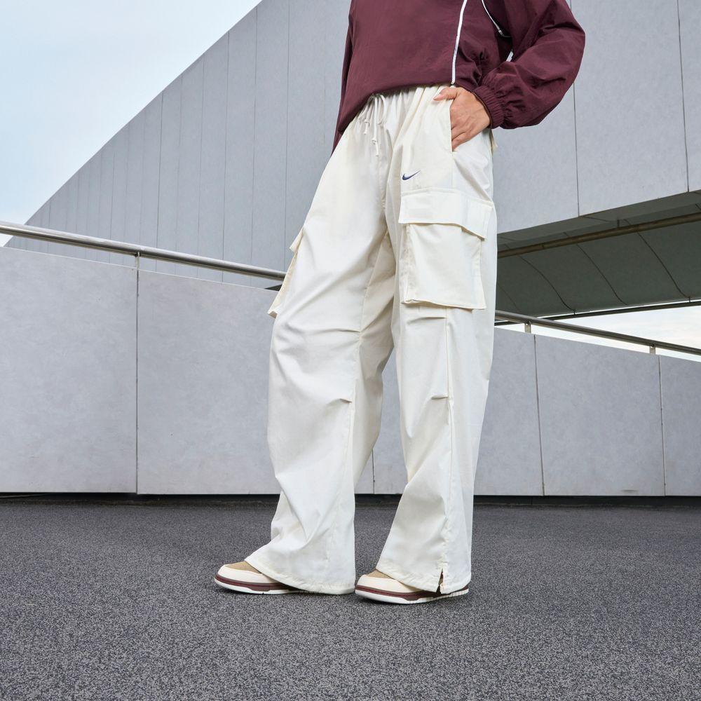 Nike Casual Pants Women s White Moderate Other XL