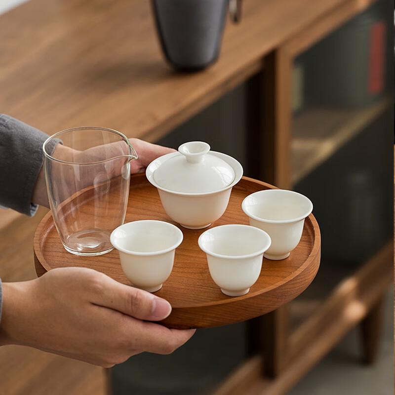 Mùyī Ivory White Portable Ceramic Gaiwan Tea Set