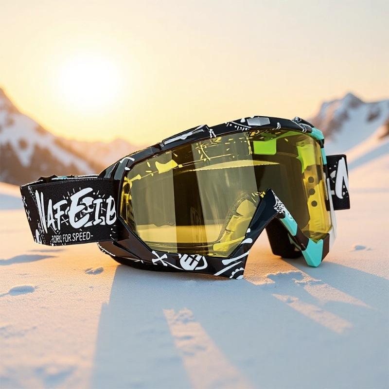 Outdoor ski goggles, motorcycle goggles, men's and women's mountain bike riding helmets, mountaineering windproof riding goggles