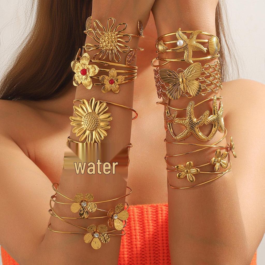 European & American Ocean Style Stainless Steel Bracelet with Starfish, Seashell, Coral Flowers, and Natural Stone Bangle Hand Jewelry.