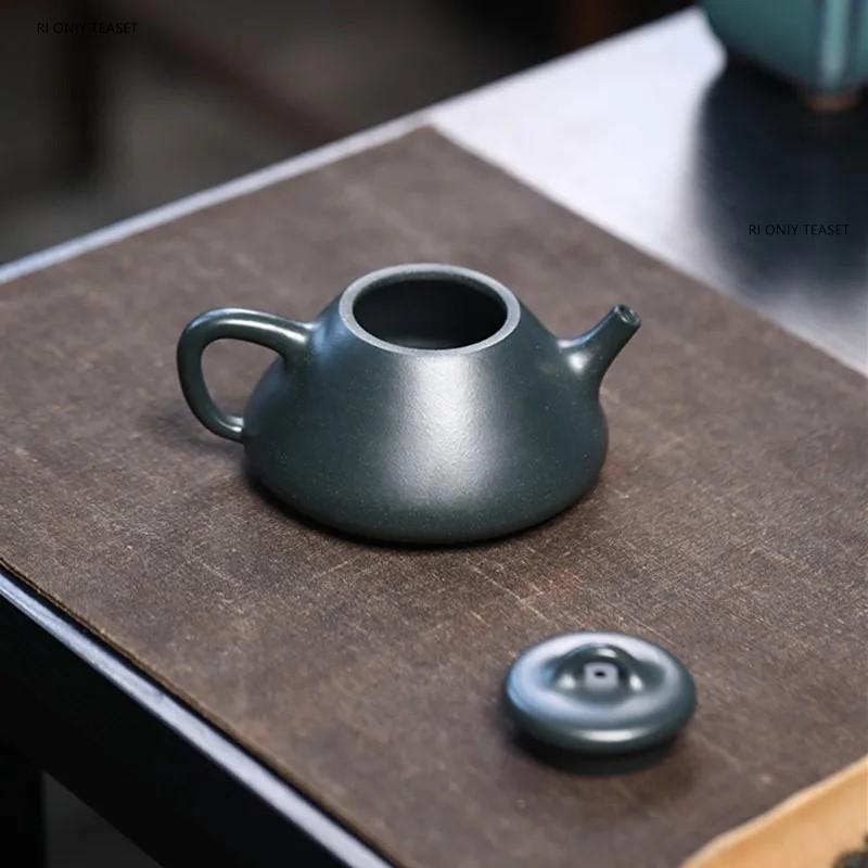 Teiera in Argilla Viola Yixing da 180 ml Cucchiaino in Pietra Fatto a Mano Teiera Infusore per Tè Bollitore Argilla Verde Scuro Minerale Grezzo Set da Tè Cinese Zisha