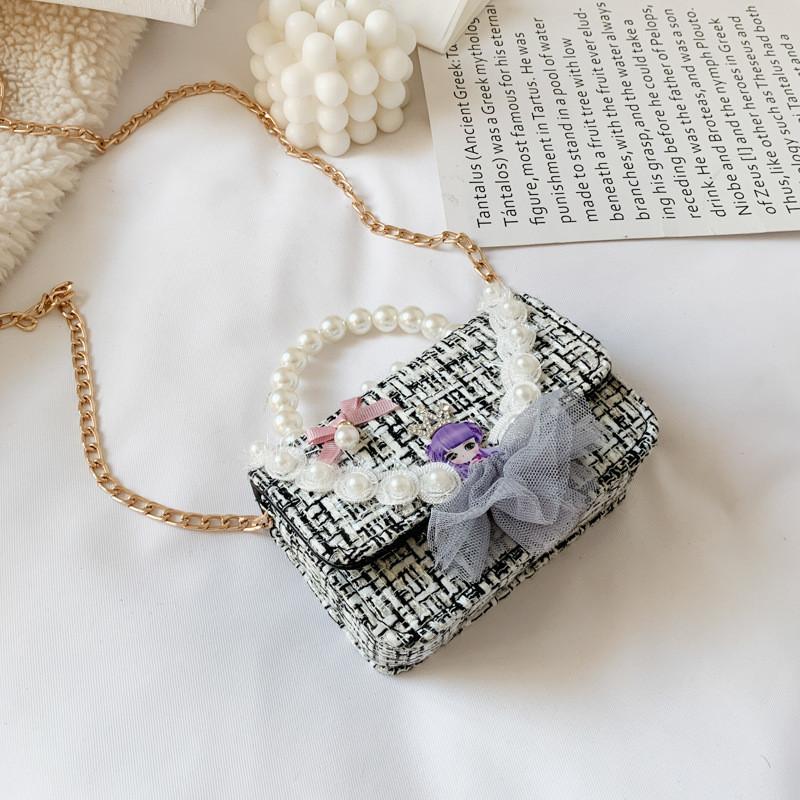 Adorable Girls Crossbody Bag Featuring Soft Canvas Material And Elegant Bow Style