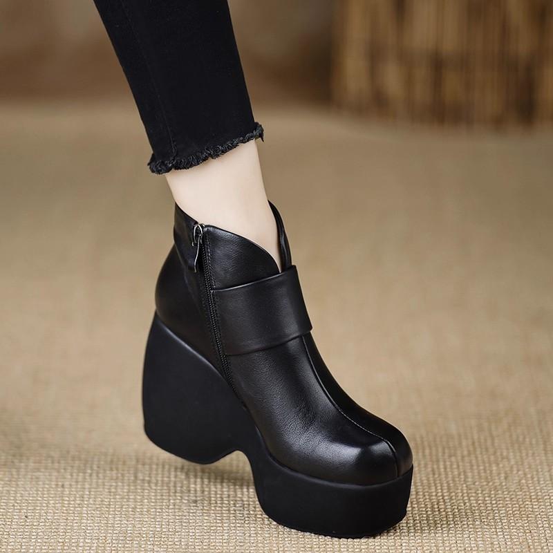 Boots Women 2025 New Soft Leather Wedge Heel Round Head Fashion Boots Small Men Grow Tall and Skinny Fashion Short Boots Naked Boots Tide