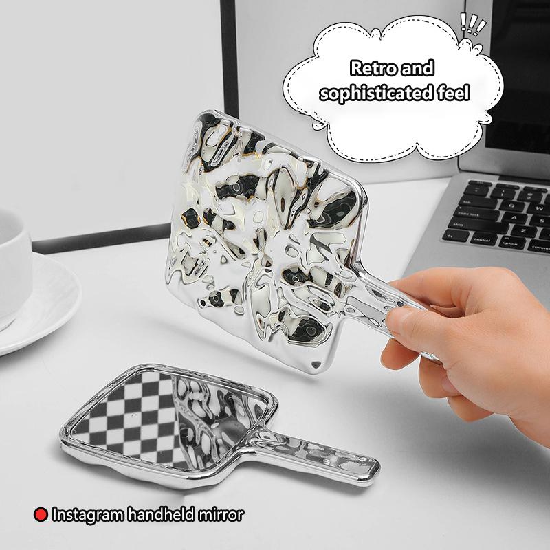 Tragbarer Reise Wasserwellen Galvanisierter Handspiegel Klar Hochwertig Schönheitswerkzeuge