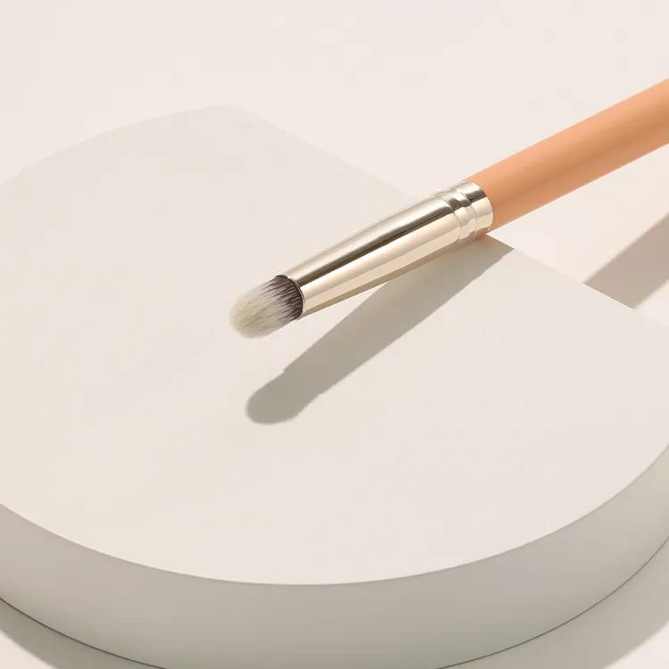 THE TOOL LAB 218 Precision Crease Brush