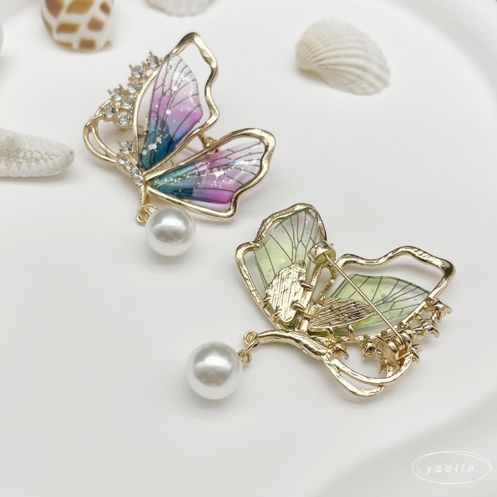 Light Luxury Rhinestone Butterfly Pearl Brooch – Hollow Design with Insect Button