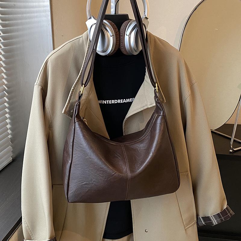 

Премиальная сумка ретро из жирной кожи 2025 новая модная дорожная женская сумка через плечо, мессенджер, сумка-тоут большой вместимости темно-коричневого