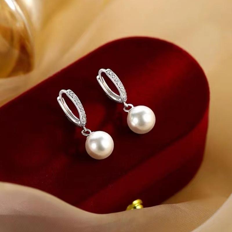 2023 Women's Niche Design Pearl Earrings: 925 Sterling Silver, Light Luxury, Summer Style
