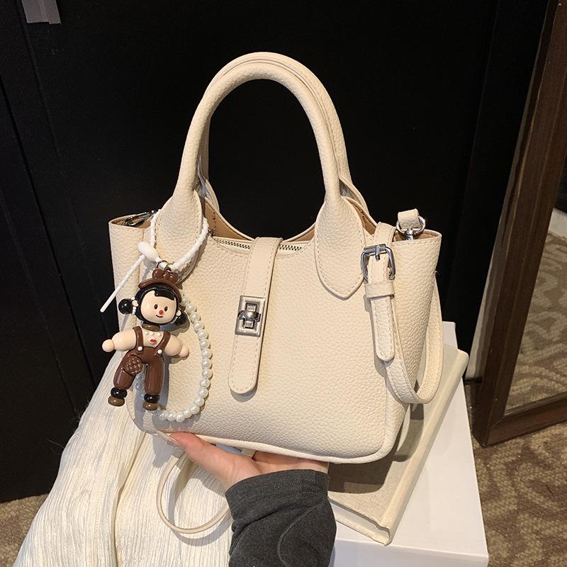 Portable Tote Bag Women's New Versatile Fashion Shoulder Underarm Bag Commuter Messenger Bag