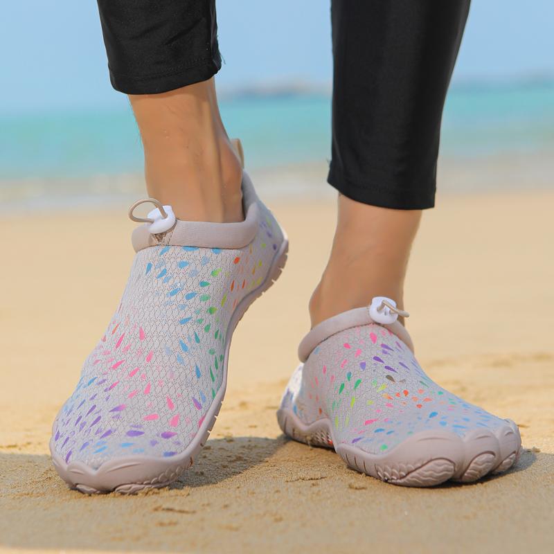Women Aqua Shoes Summer Men's Breathable Wading Sneakers Barefoot Beach Walking Shoes Seaside Water Sports Shoes