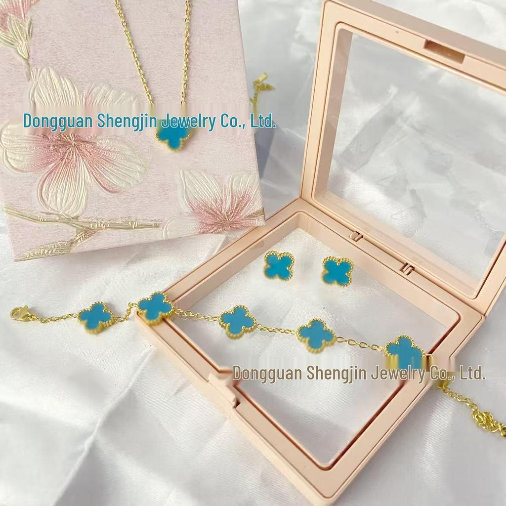 Double-Sided 18K Gold Mother-of-Pearl Four-Leaf Clover Necklace