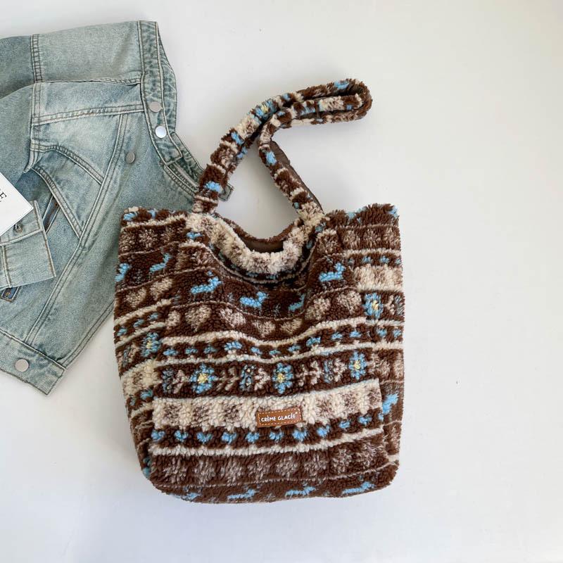 Plush bag women's large-capacity winter new casual simple high-value fashion commuter bag