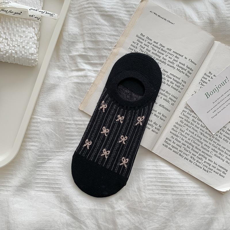 Black and White Bow Shallow Socks for Women, Thin, Versatile, Breathable, Sweat-absorbent, Anti-slip and Invisible Boat Socks for Spring and Summer