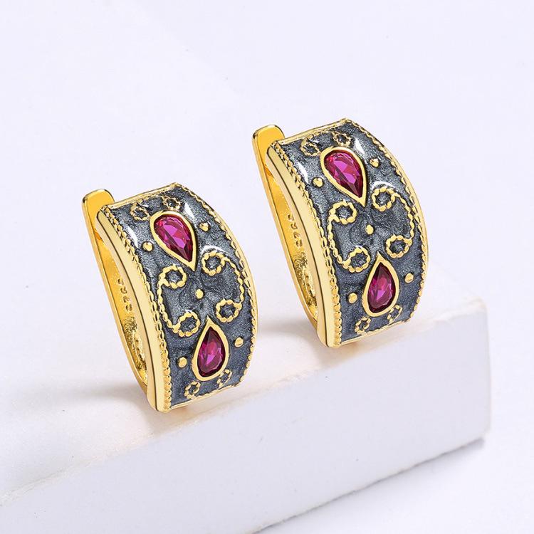 Noble And Exquisite Court Earrings Imitation Ruby Plated Gold Earrings Retro Enamel Two-Color Stud Earrings Wedding Banquet Women'S Jewelry