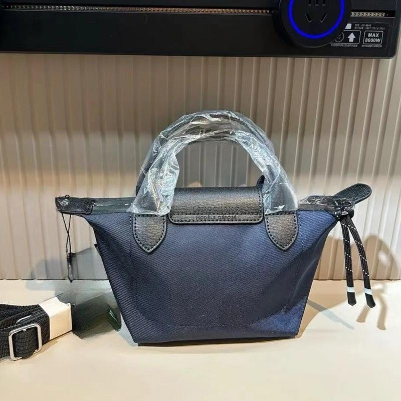 Portable Dumpling Bag Men's and Women's Same Versatile Large-capacity Punched Shoulder Messenger Bag Tide