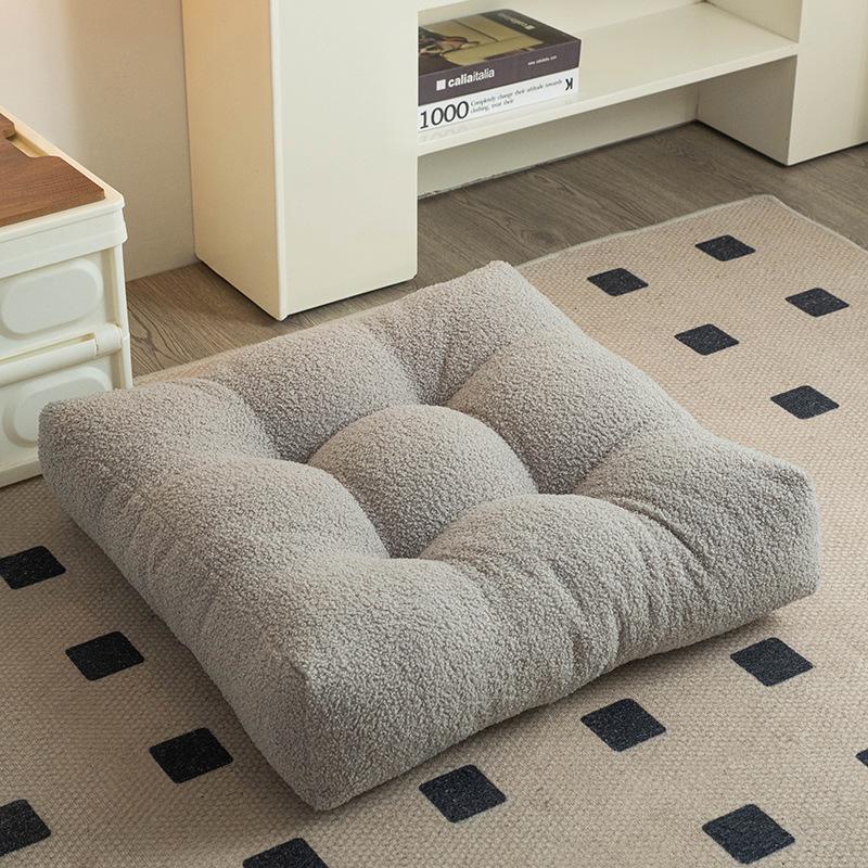 

Plush Universal Office & Home Seat Cushion for Year-Round Comfort 45x45x12 cm