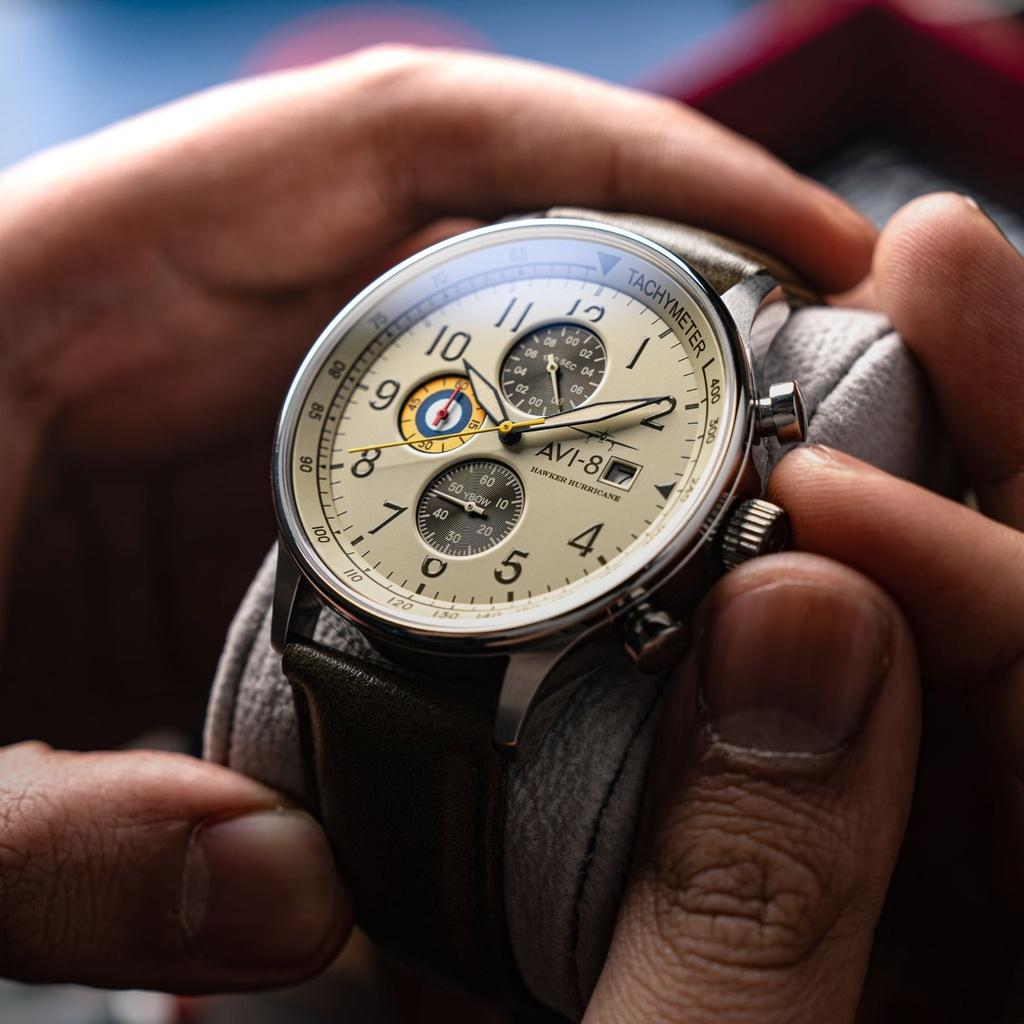 AVI-8 Hawker Hurricane Classic Chronograph Khaki Dial Quartz AV-4011-1B Męski zegarek z dodatkowym paskiem