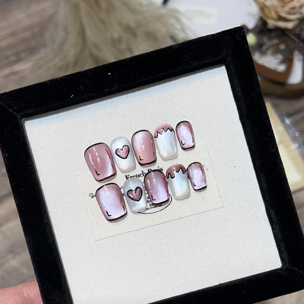 2D Love Light Bulb Cat Eye Nail Art Handmade Fake Nail Patch Ins Japanese Wearable Nail Short Nail