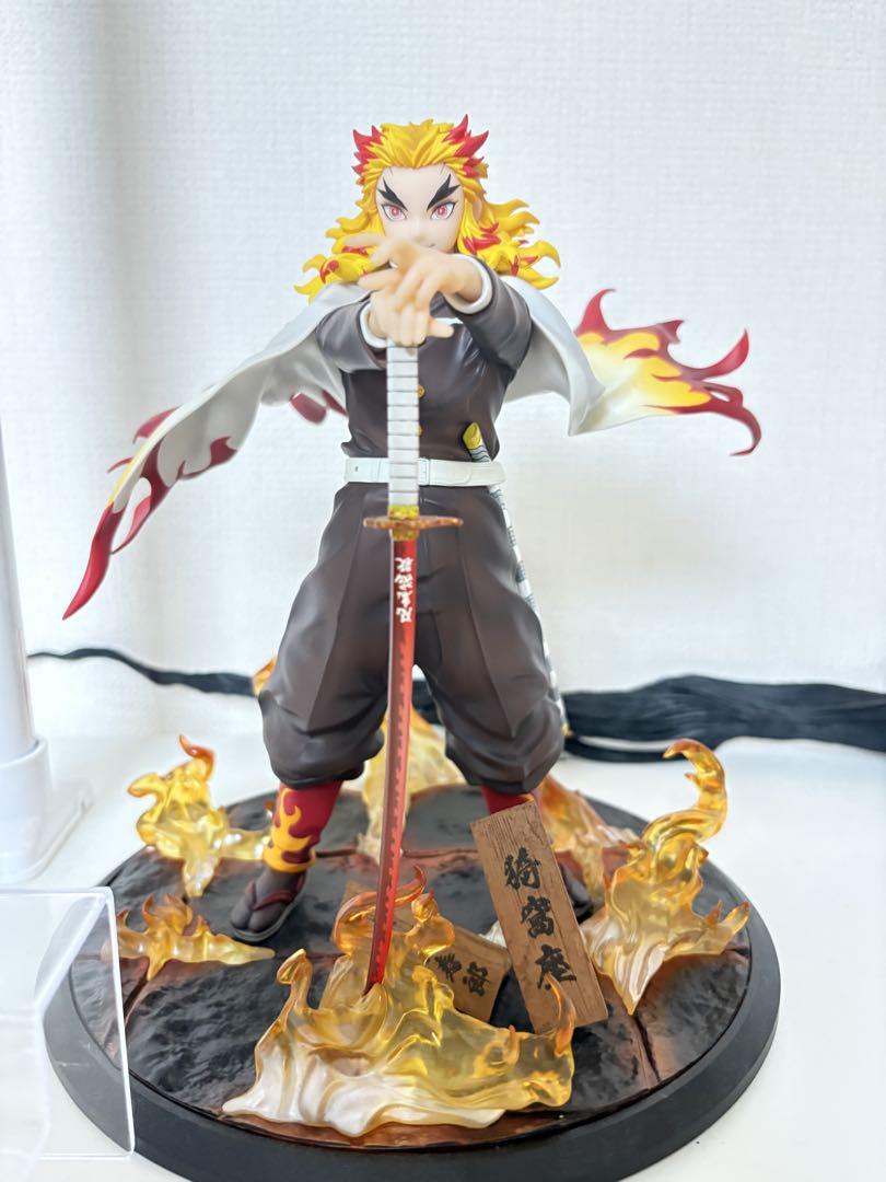 

[USED] Aniplex Demon Slayer: Kimetsu no Yaiba Mugen Train Arc Rengoku Kyojuro 1/8 Scale Figure