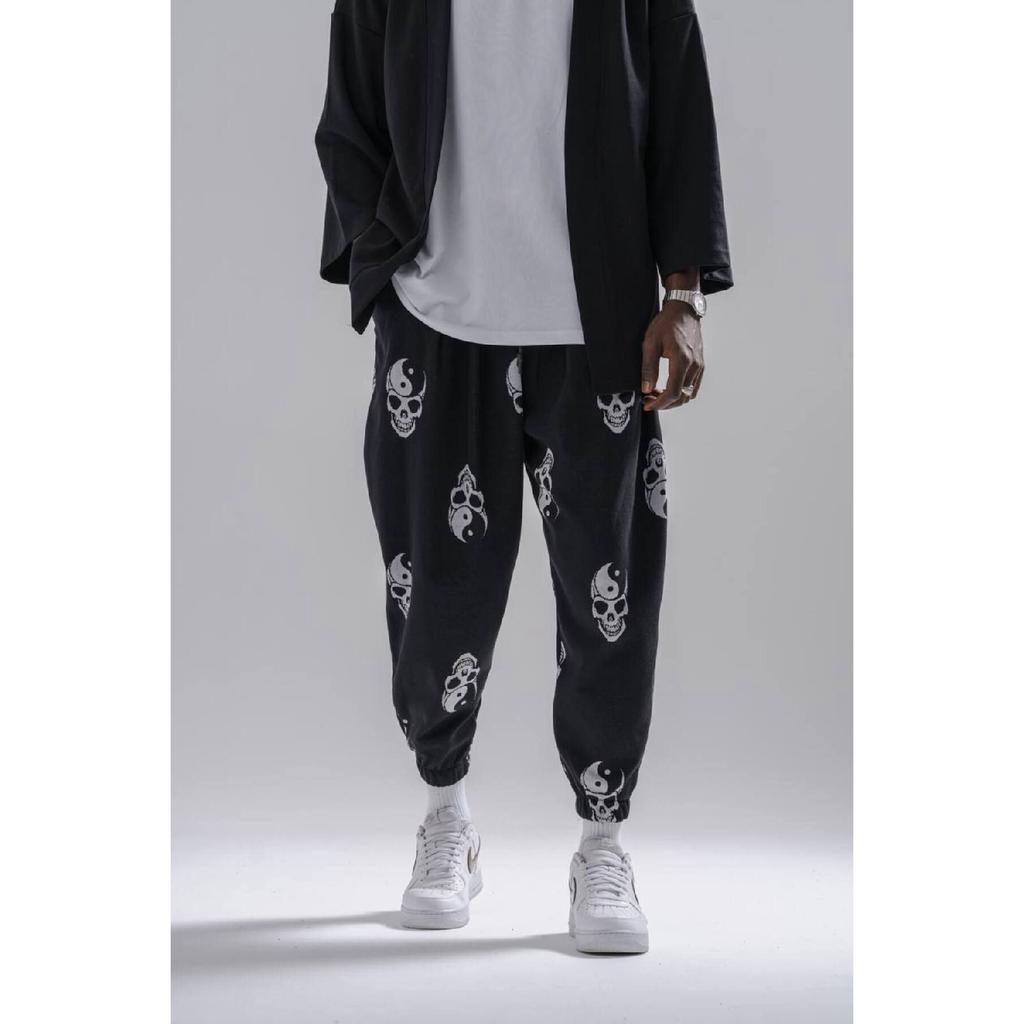 Unisex Shawar With Elastic Waist.