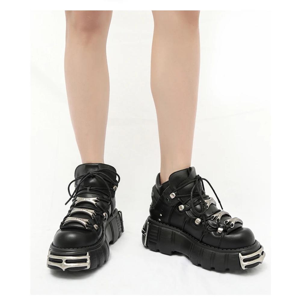 Neue Marke Punk Style Damenschuhe Schnürschuhe Absatzhöhe 6CM Plateau Schuhe Frau Rock Stiefel Metalldekor Damen Sneakers
