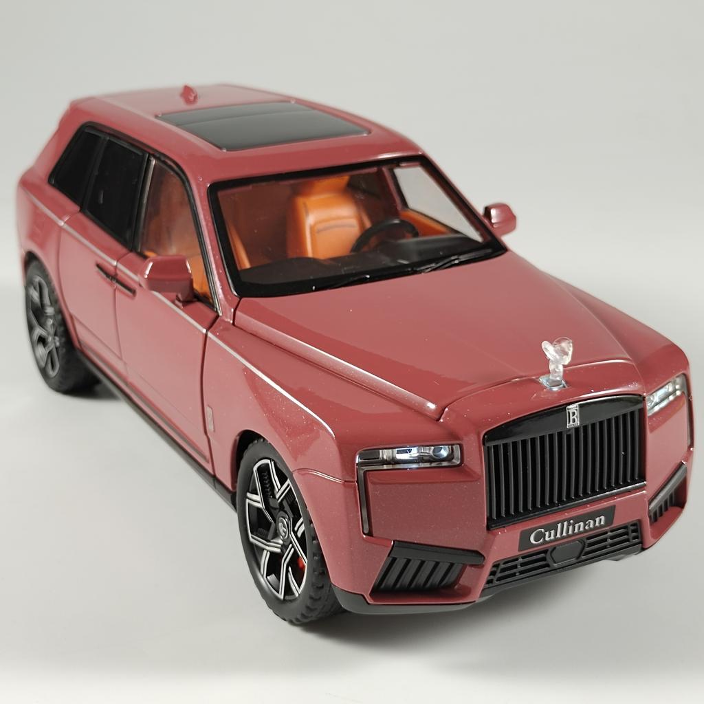 1:24 Rolls Royce Cullinan SUV Alloy Diecast Model Starry Sky Roof Car Toy Children Toy Gift Collection Decoration Ornaments