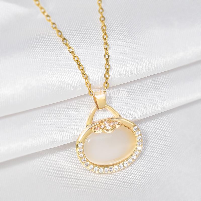 Opal Bag Necklace Women'S Retro High-Value Personality Temperament Versatile Collarbone Chain Same Jewelry
