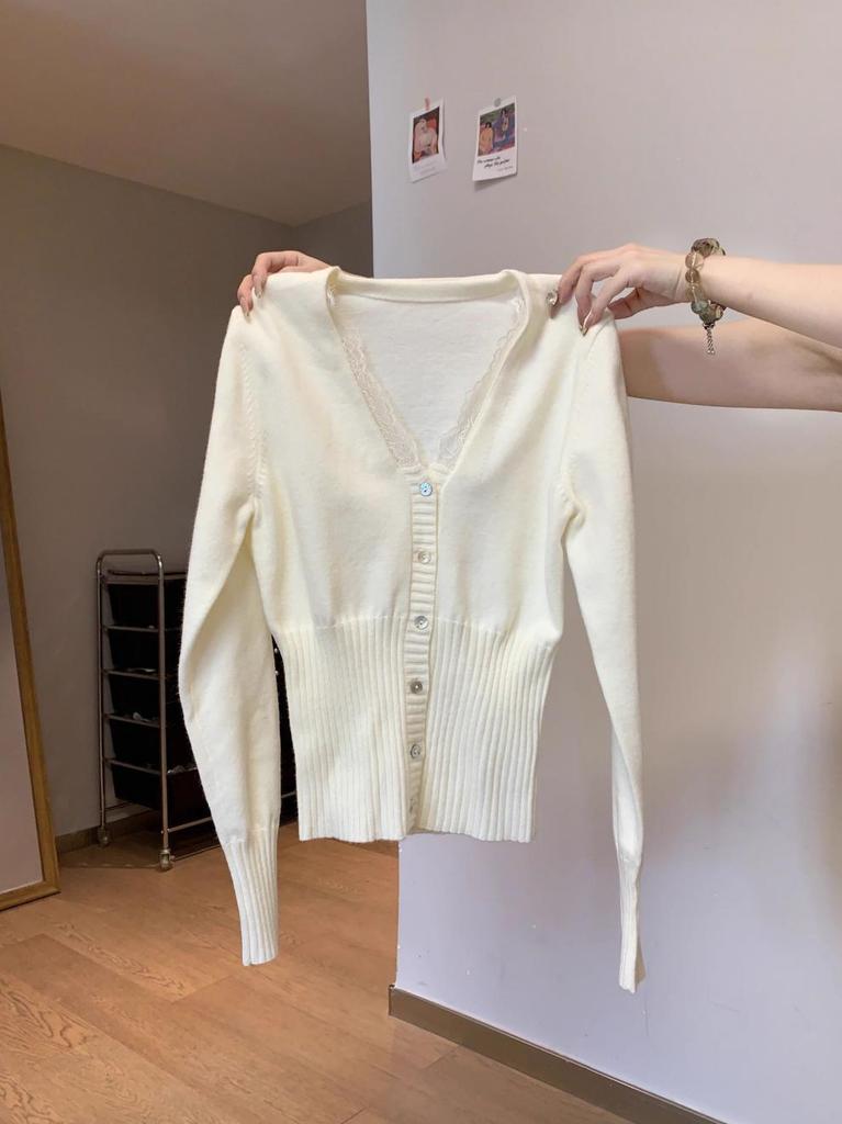 Korean V-Neck Lace Splicing Cashmere Cardigan – Women's Waist-Cinching Sweater for Early Spring