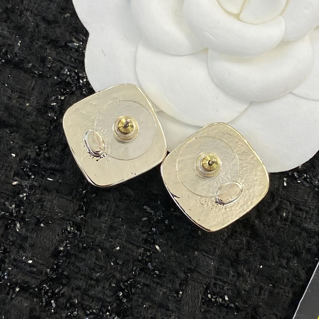 Vierfarbige Kristall-Quadrat-Ohrringe mit Nieten-Elementen Modisch und Exquisit Hochwertiger Kundenspezifischer Schmuck