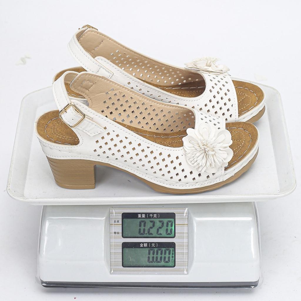 Large Size Flower High-heeled Sandals Women's New European and American Fashion Casual Buckle with Solid Color Roman Sandals