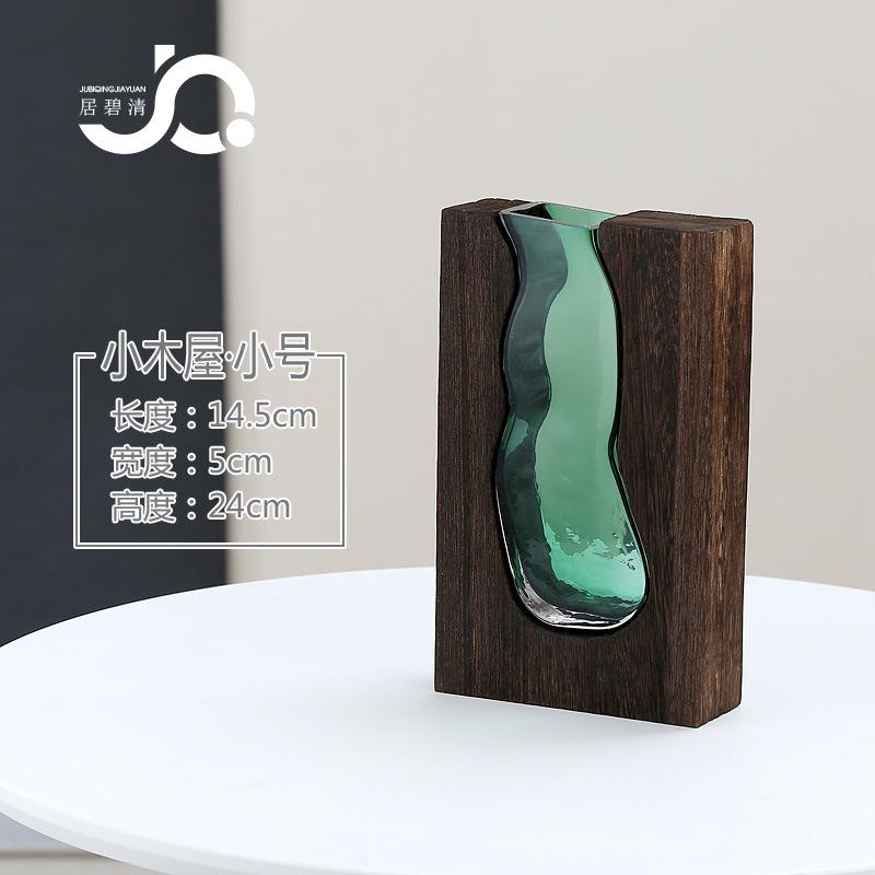 Pastoral style log house glass vase