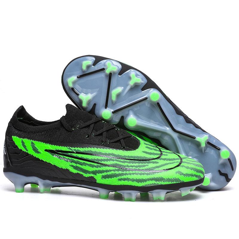 Sports nails 2025 youth football shoes men's low-top 2025 broken long shoe nails student sneaker training