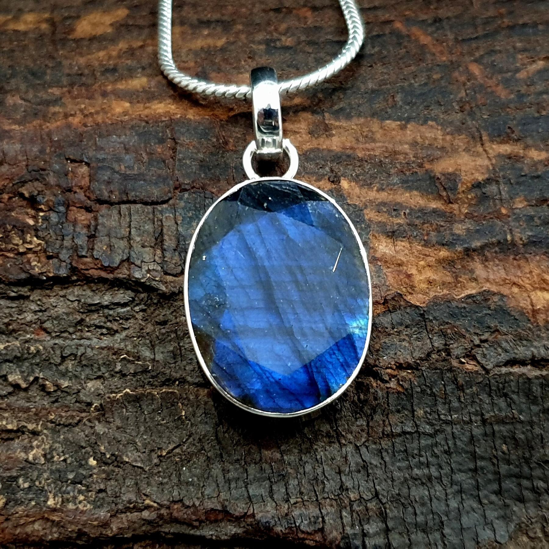 

Oval Faceted Blue Labradorite 925 Sterling Silver Gemstone Pendant Jewlery, Wedding Gift Birthstone , Yellow Gold Overlay, Rose Gold Overlay Pendant рожевий колір золота