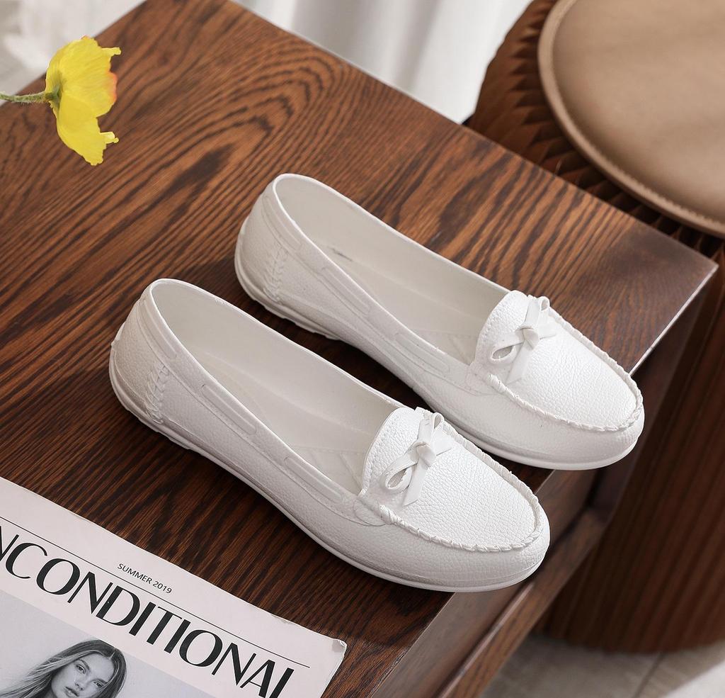 2022 Korean Style Women's White Loafers - Flat Mom, Casual Low-Cut, Nurse & Maternity Shoes.