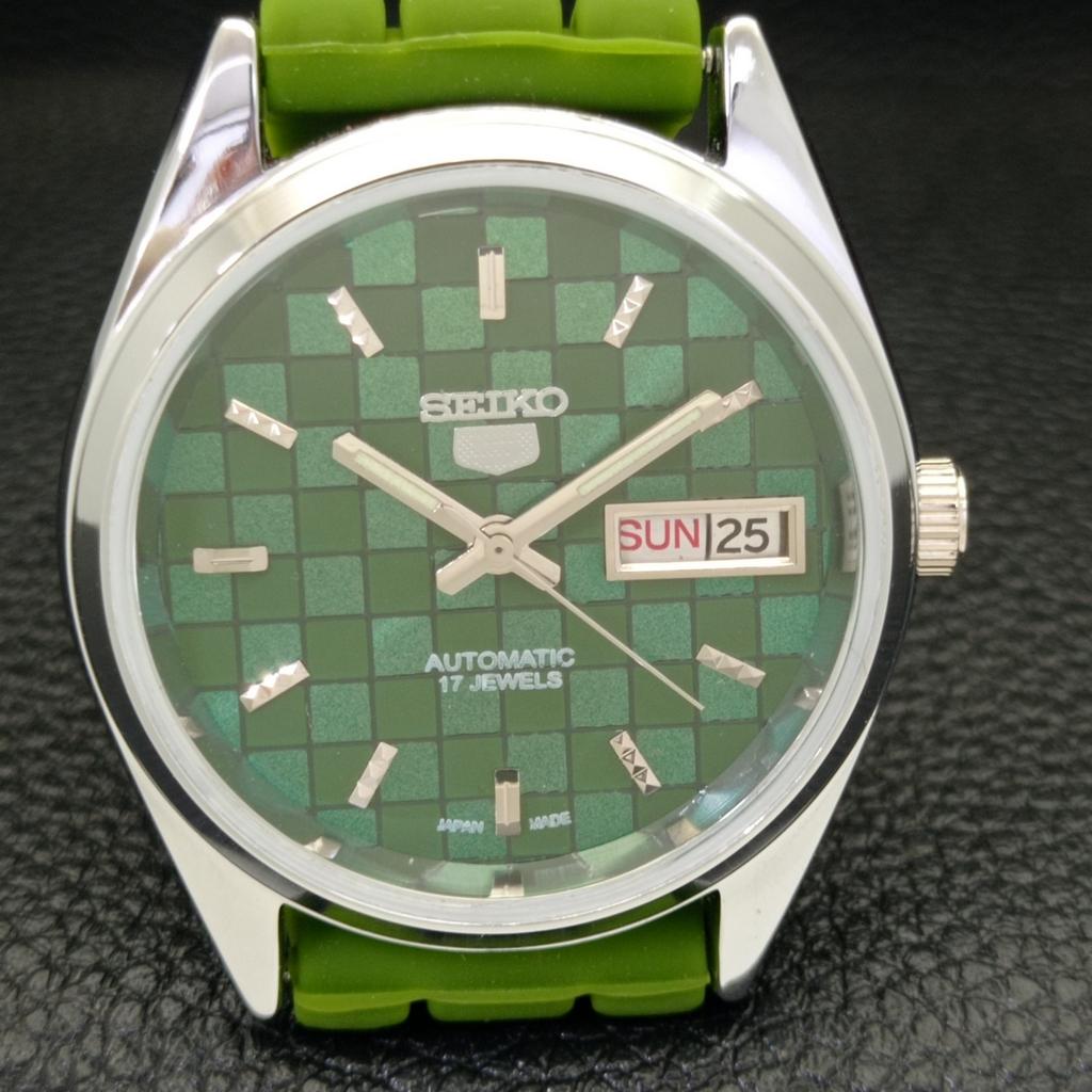 REFURBISHED SEIKO 5 AUTOMATIC MENS WATCH JAPAN MADE GREEN DIAL CUSTOM A440087-2 QV90-a440087