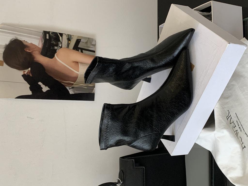 Autumn French pointed toe thin heel thin boots high temperament fashion boots small boots