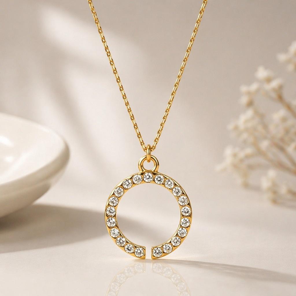 Elegant Women's Stainless Steel Zirconia Clavicle Necklace