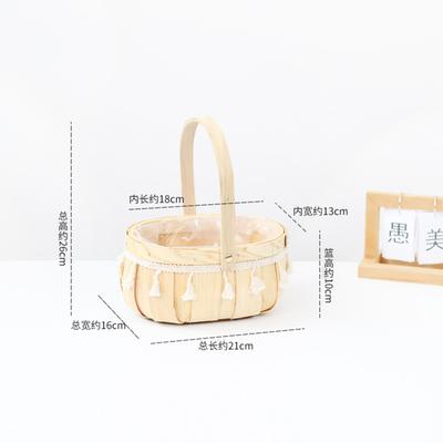 Handkorb aus geflochtenem Rattan Handkorb aus geflochtenem Rattan