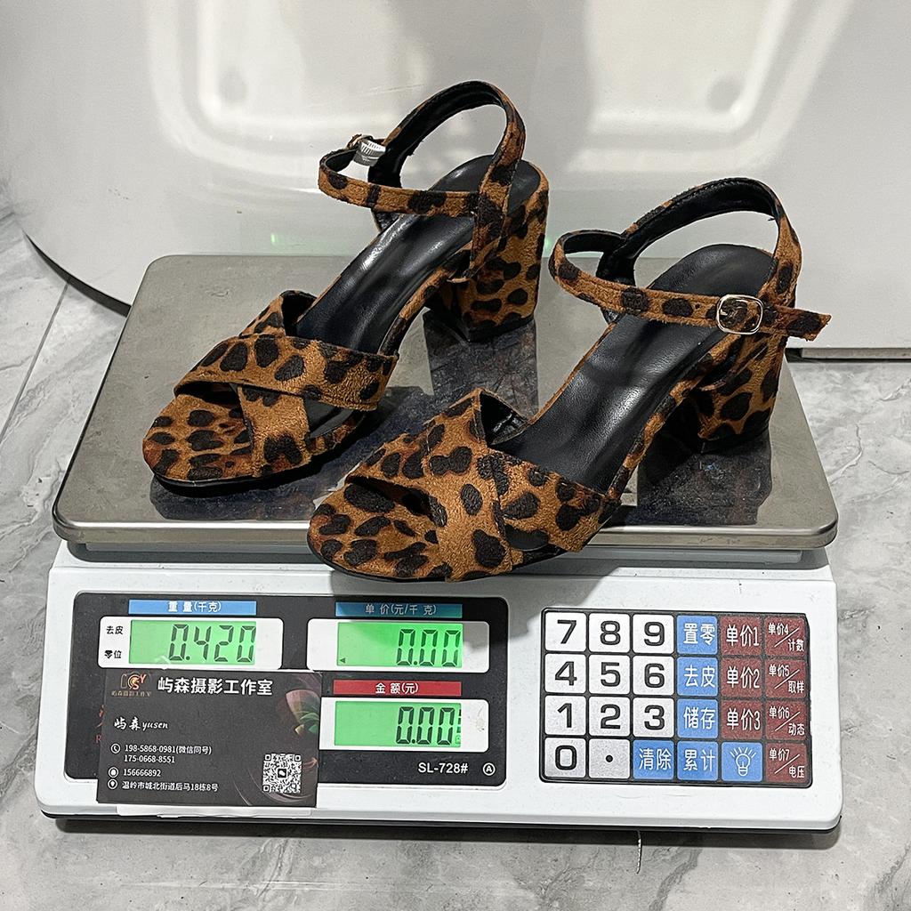 Large size European and American high-heeled sandals summer new round head leopard print thick heel one-word buckle sandals