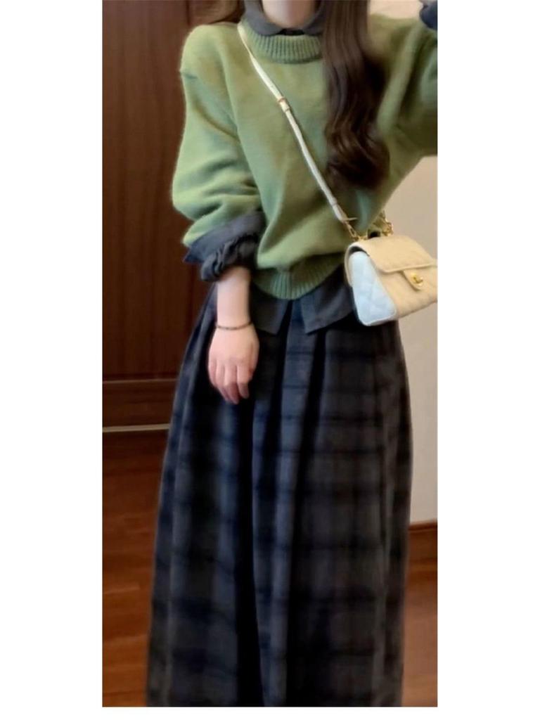 Luxury Petite French Knitted Green Sweater Dress for Women - Autumn/Winter 2024