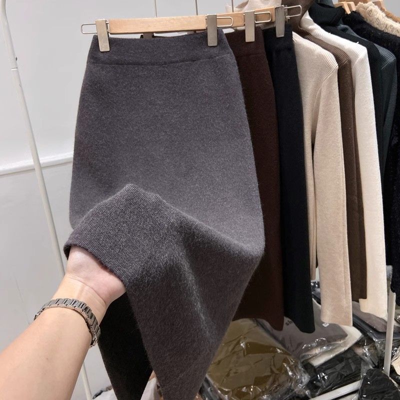 Thickened Knitted Skirt for Women in Winter New Style Small High-waist One-step Skirt Temperament Slit Hip-covering Long Skirt