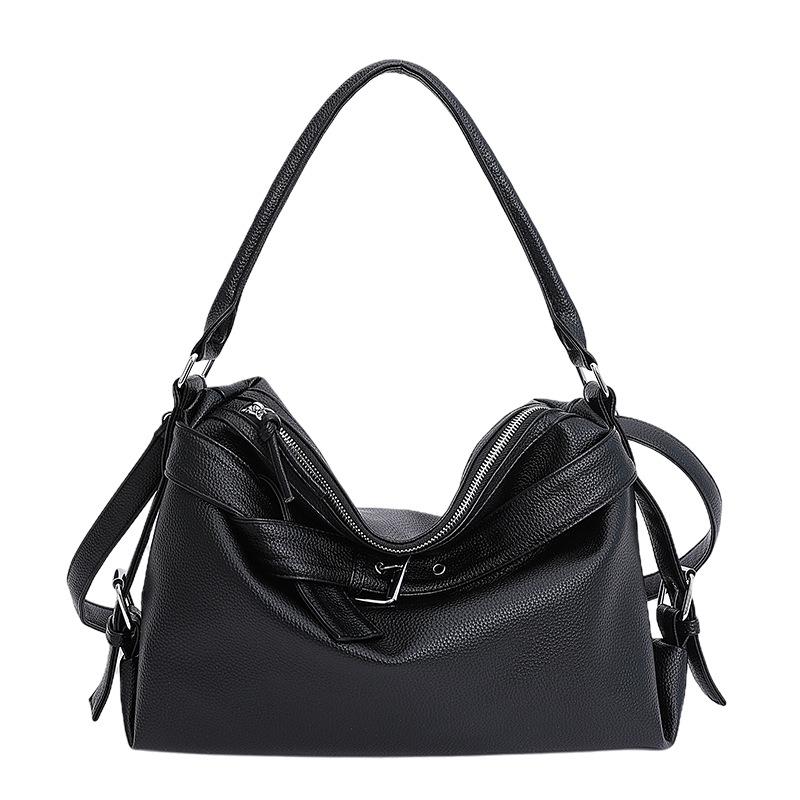 Fashionable Large Capacity Motorcycle Bag for Women, New Niche Crossbody Bag, Armpit Bag, High-end Sensory Communication, Hot Girl Tote Bag