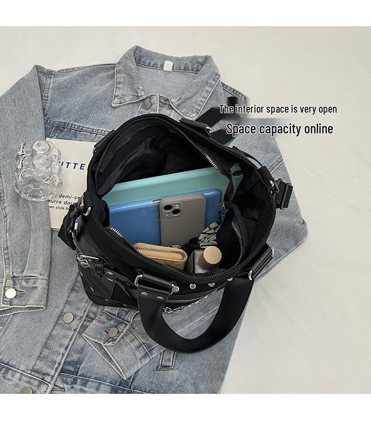 2025 Damen High-End Niet Mode Schulter Tragetasche