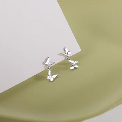 Schmetterlings-Ohrstecker für Damen, leichte, luxuriöse Nischen-Design-Ohrringe mit Fransen, einfache und kleine, doppellagige Ohrringe für den Sommer