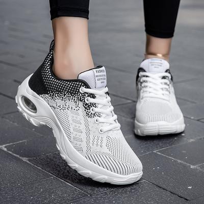 Herbst neue fliegenstrickende Luftkissen Damenschuhe in Übergröße Sport- und Freizeitschuhe mit dicker Sohle vielseitige Rocking Shoes Damen