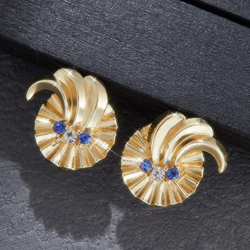 Creative Retro Gold Color Inlaid Zircon Earrings for Women Fashion Exquisite Trendy Engagement Banquet Zircon Gift Accessories