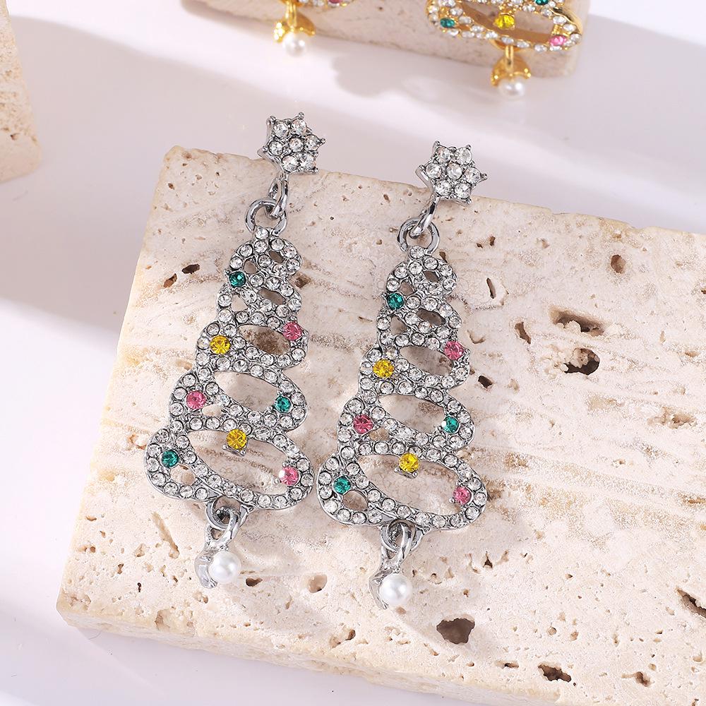 

Cross-border Christmas Tree Earrings: Cute, Fresh, and Versatile Women s Stud and Dangle Earrings for a Slimming Face.
