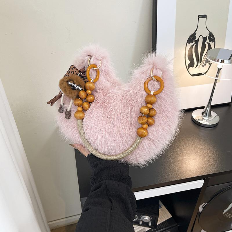 Niche design foreign style personalized shoulder bag fashion trend new bag 2025 autumn and winter women's armpit bag