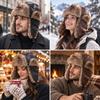 Dick gefütterte Trapper-Mütze mit PU-Außenschicht, strukturierter Zierleiste und Ohrenklappen für den Winter-Arbeitsweg und Reisen